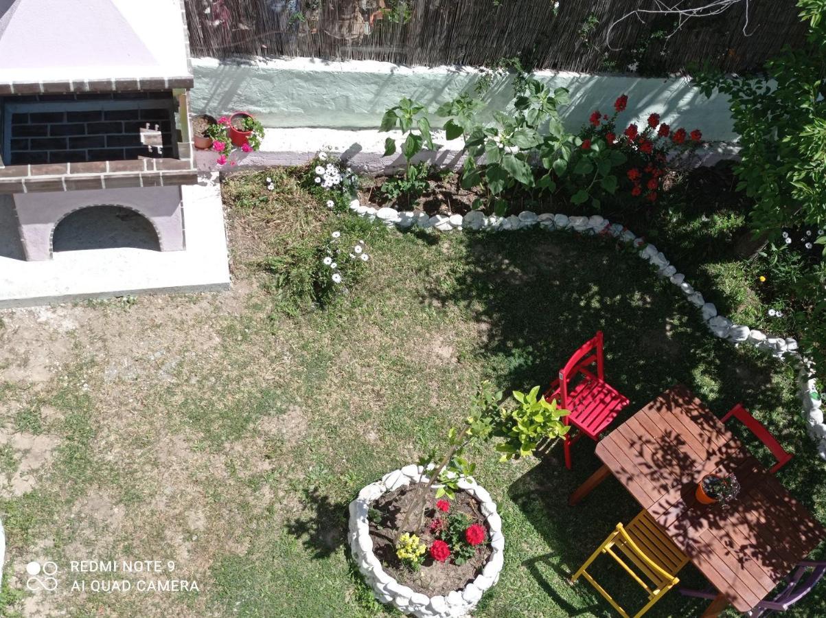 Kes Apartments อาโยส นิโกลาออส ภายนอก รูปภาพ