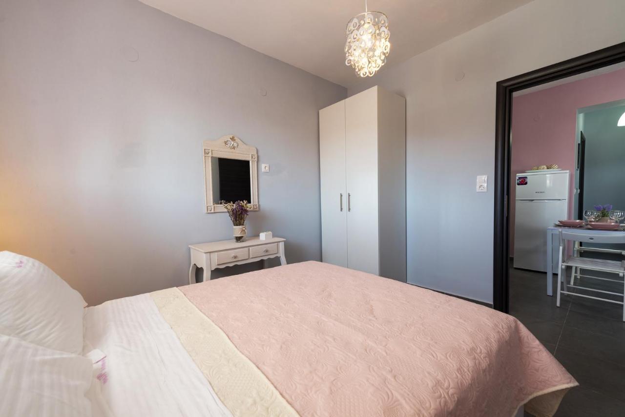 Kes Apartments อาโยส นิโกลาออส ภายนอก รูปภาพ