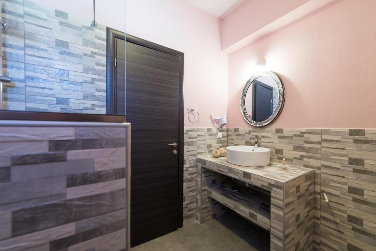 Kes Apartments อาโยส นิโกลาออส ภายนอก รูปภาพ